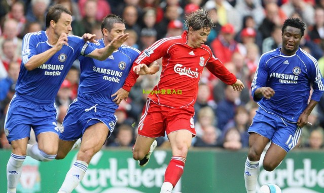 开云下载：青训年龄门槛骤降至八岁引轩然大波 足协新规被指涉嫌违法 高层沉默遭舆论拷问