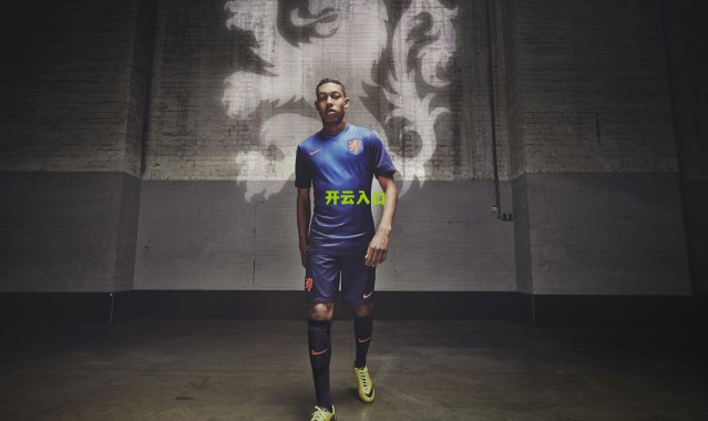 开云官网-球场之外的风驰电掣，阿莫林曼市跑车之旅，透露主帅难得的战术充电时刻