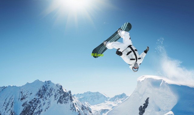 开云下载-队报聚焦马赛新宠，金左脚魔术师恩瓦内里，枪手早熟天才引法甲瞩目