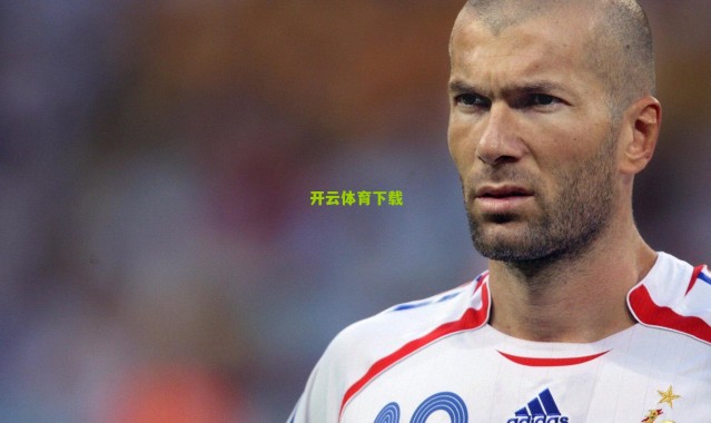 【开云下载】字母哥关键上篮未获哨声，沮丧放弃回防引争议