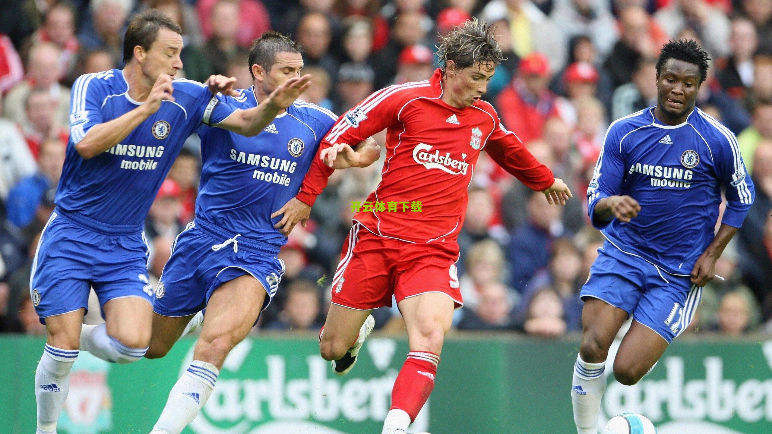 梅西盛赞斯卡洛尼领导力，激情主帅与非凡队友铸就阿根廷新篇章