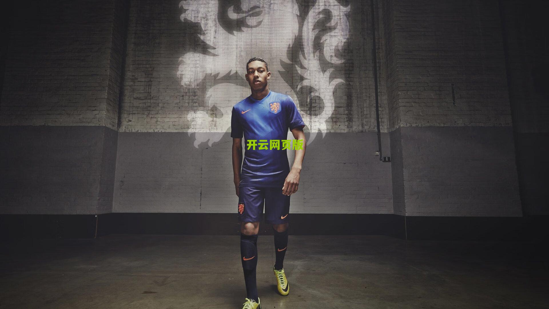 德媒曝拜仁紧急寻枪内幕，穆西亚拉伤情引发连锁反应，高薪目标阿森西奥最终无缘加盟