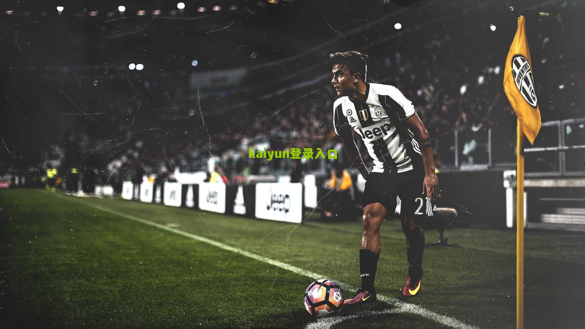 英超赛场惊现争议一幕！54岁名帅怒推球员拒拥抱，冷漠言行引轩然大波