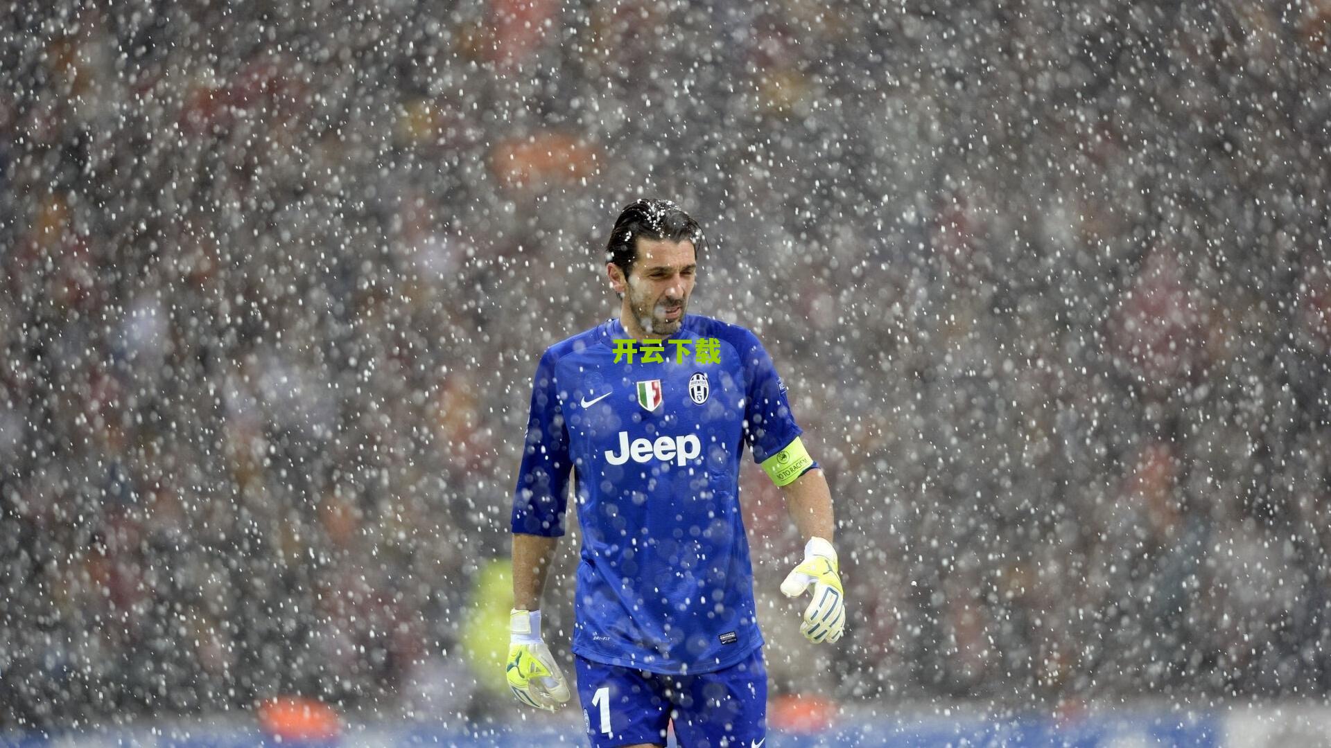 斯帕莱蒂盛赞麦肯尼全能特质 点名称赞戴维,一位真正懂得踢球的智者